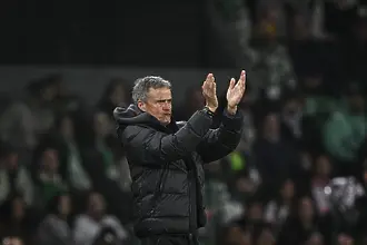 ПСЖ бърза да бетонира Луис Енрике с нов договор