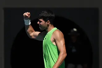 Карлос Алкарас продължава вихреното си представяне на Australian Open