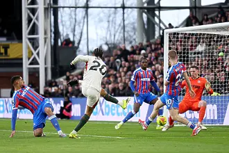 Челси се завърна в топ 4 след бой в лондонско дерби