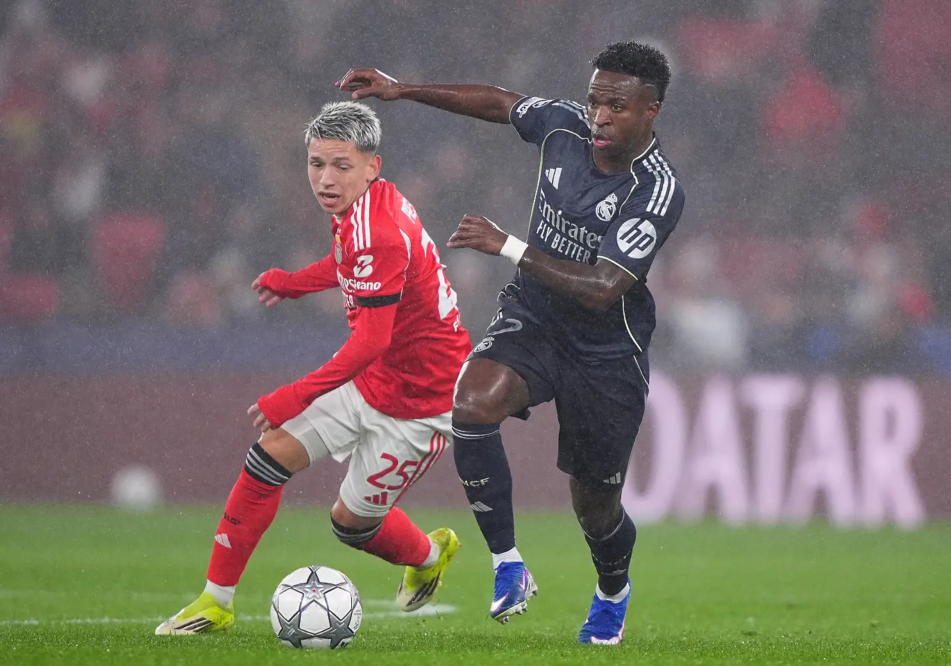 Каква „специална“ драма: Бенфика удави Реал Мадрид - „белите“ вън от топ 8, а „орлите“ на Моу ще играят елиминации (ВИДЕО)