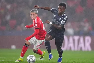 Каква „специална“ драма: Бенфика удави Реал Мадрид - „белите“ вън от топ 8, а „орлите“ на Моу ще играят елиминации