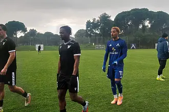 Армстронг Око-Флекс започна да вкарва, спечели и дузпа, а Левски постигна първа победа (ВИДЕО)