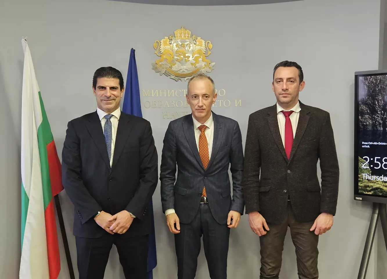 Иван Пешев, Красимир Вълчев и Георги Иванов / www.facebook.com/mpes.government.bg