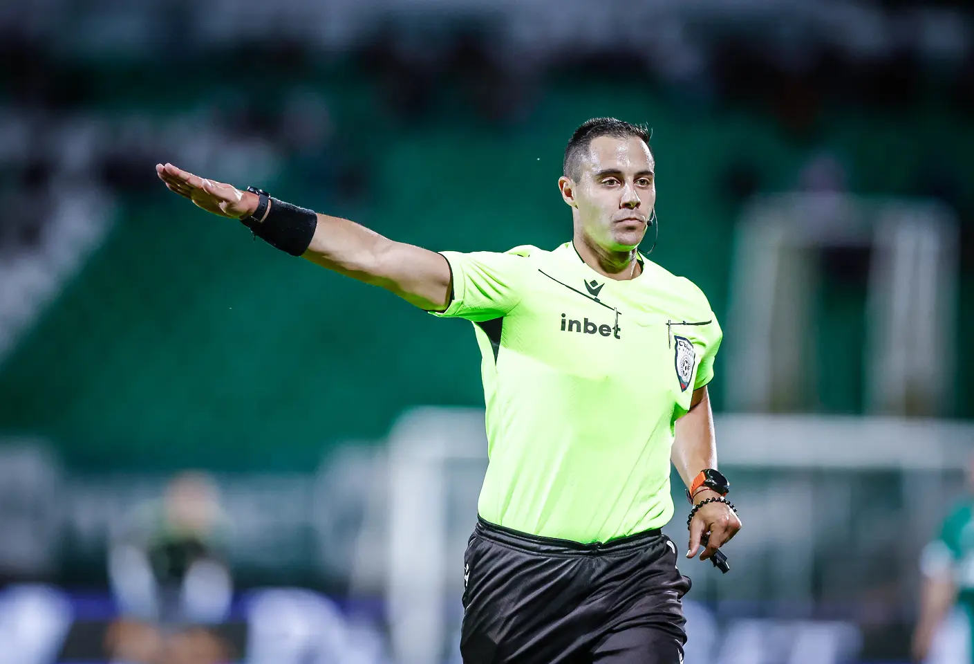 Обявиха кой ще свири битката за Суперкупата между Лудогорец и Левски