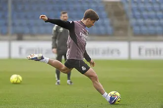 Изненада в Реал Мадрид: Арда Гюлер е №1 във физическите тестове на Пинтус