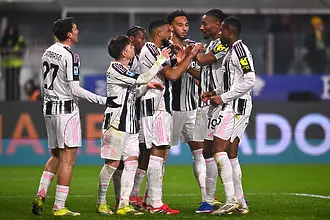 Ювентус не спира, разгроми и Парма 