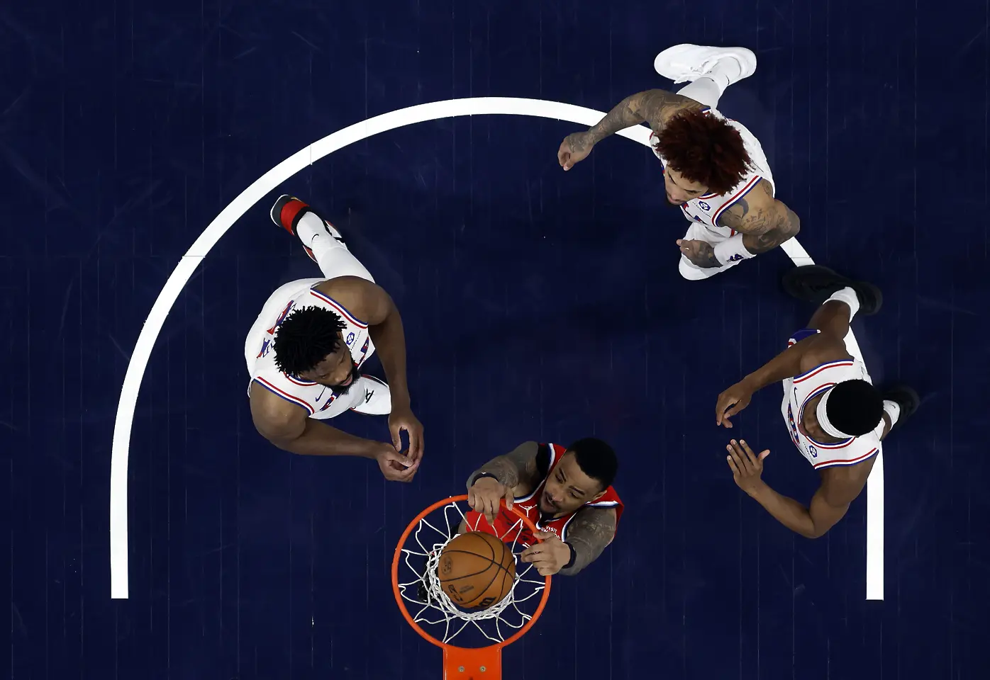 ЛА Клипърс - Филаделфия 76ърс  / Getty Images