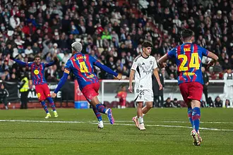 Барселона потрепери срещу екзекутора на Реал Мадрид, но не сгафи