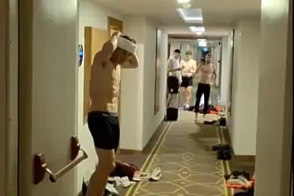 Исус и Качо изкараха Фратрия по бельо в коридора (ВИДЕО)