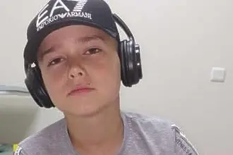 Локо Пловдив помага на момче с левкемия