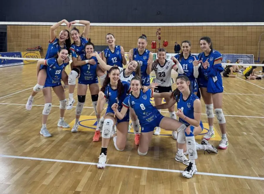 Женски волейболен отбор на Левски / levskivc.bg