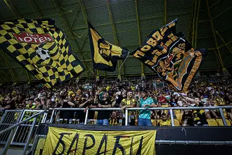 Феновете на Ботев Пловдив изкупиха билетите за гостуването на Локомотив