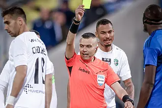 Реферът Волен Чинков получи наряд за едно от дербитата в четвъртф...