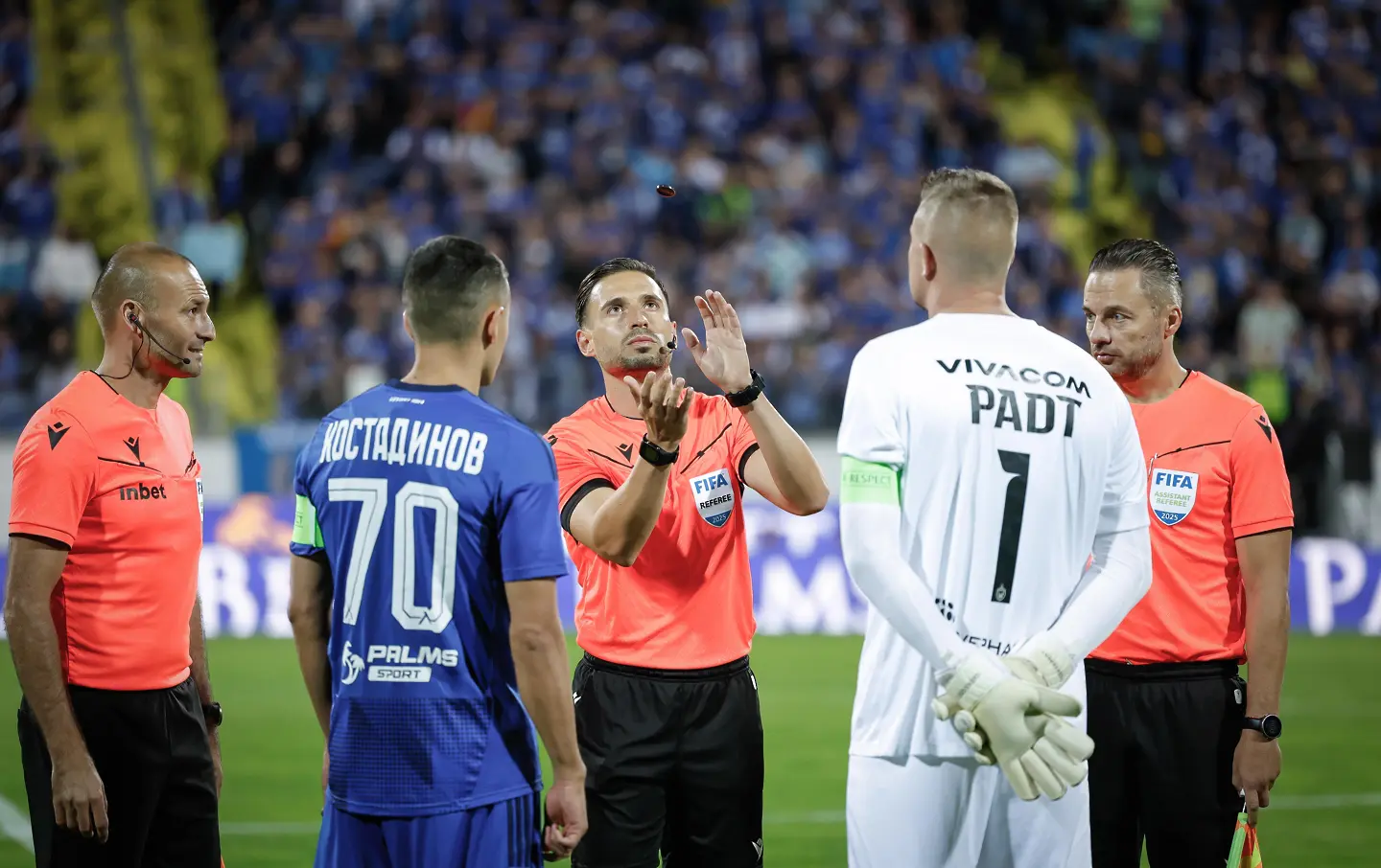 Радослав Гидженов тегли жребий на Левски - Лудогорец / startphoto.bg 