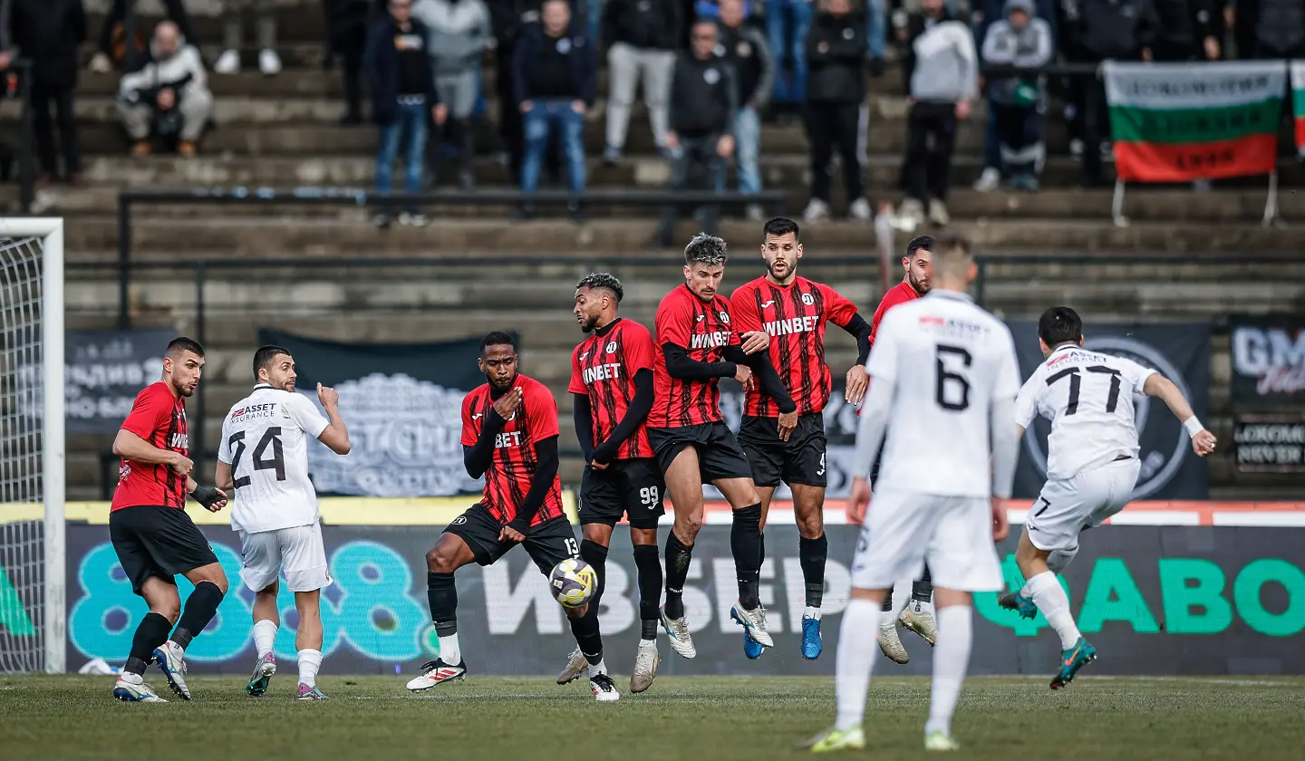 На живо: Славия - Локомотив Пловдив (Състави)