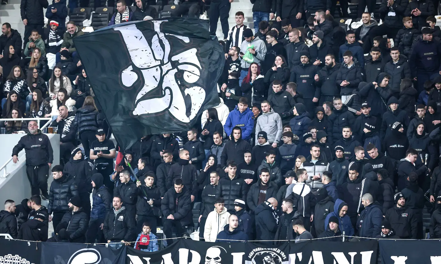 Фенове на Локомотив Пловдив/ startphoto.bg