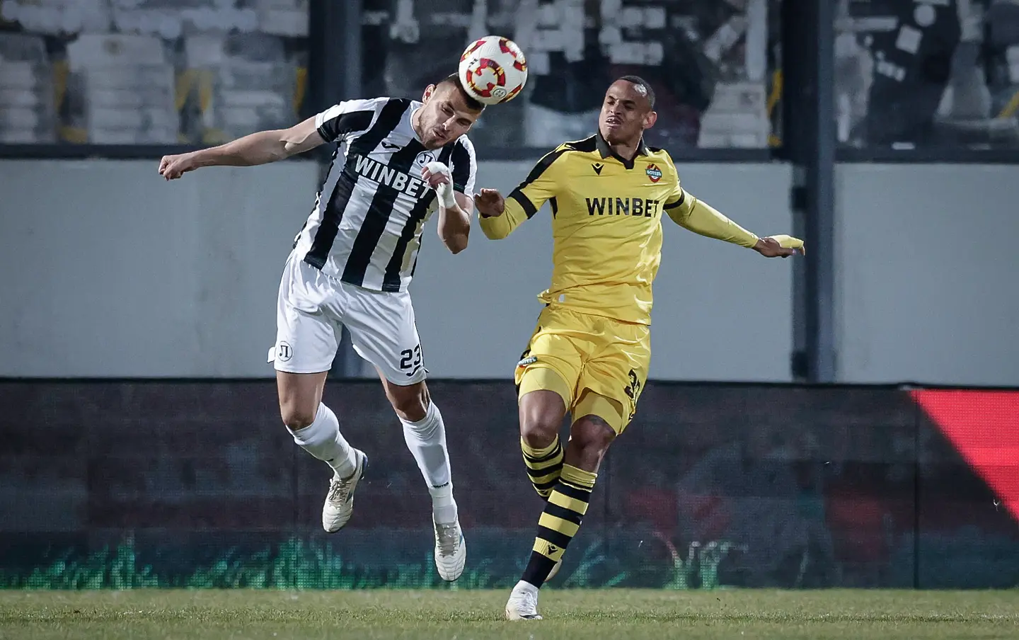 Мартин Русков срещу Франклин Маскоте/startphoto.bg