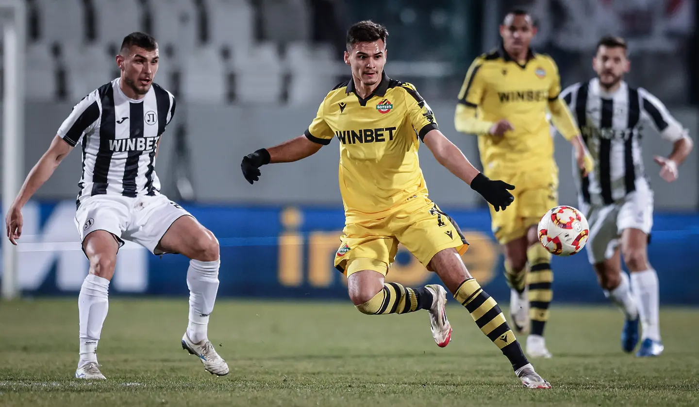 На живо: Локомотив Пловдив - Ботев Пловдив (Състави)