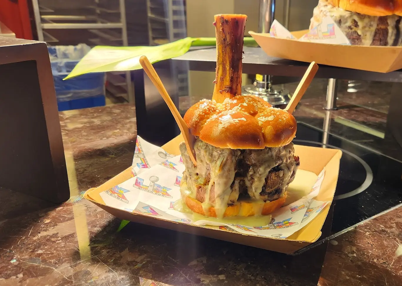 Бургер за $180