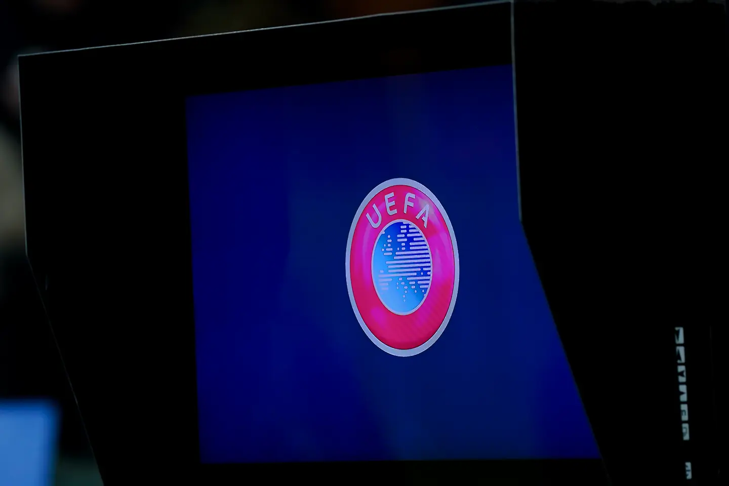 УЕФА, ВАР / Getty Images