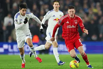 Феноменален Груев поведе Лийдс към успех над Форест с две асистенции