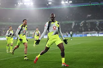 Борусия Дортмунд одра победата от бърлогата на “вълците” и приближи Байерн