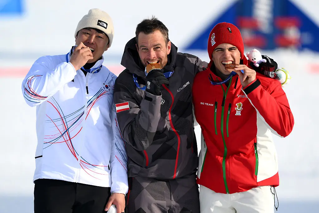 Тервел Замфиров с Бенямин Карл и Санг-кюм Ким / Getty Images 