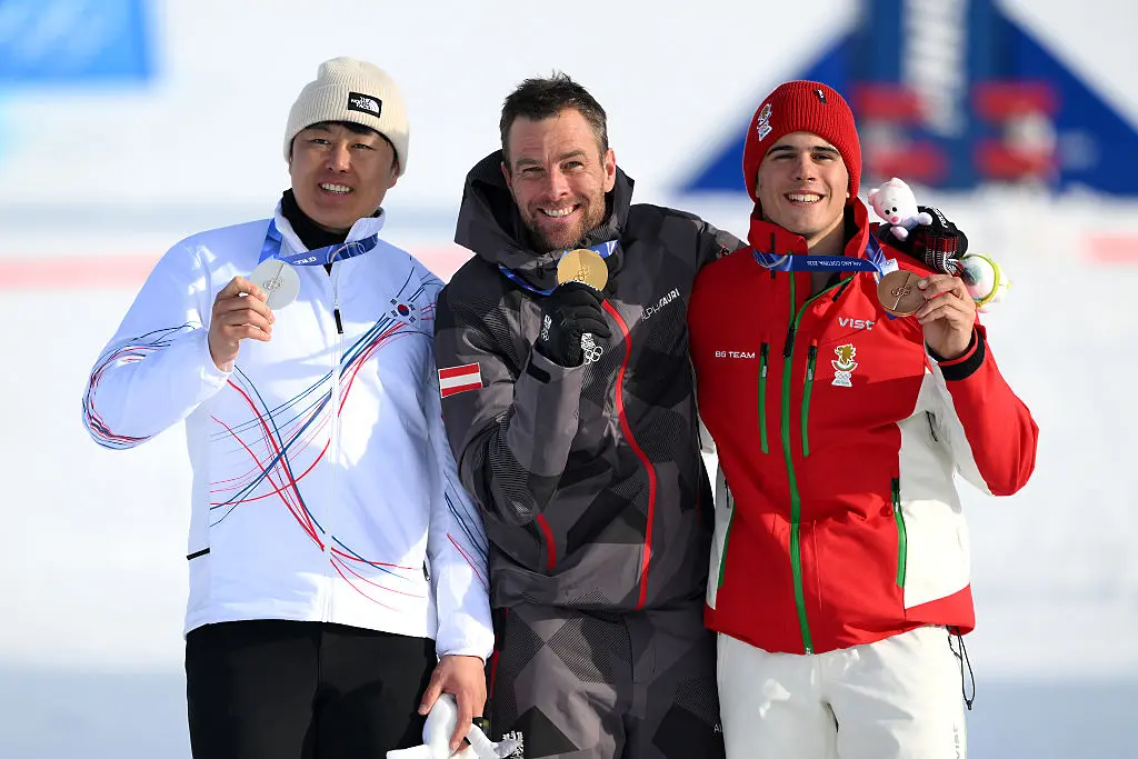 Тервел Замфиров с Бенямин Карл и Санг-кюм Ким / Getty Images 