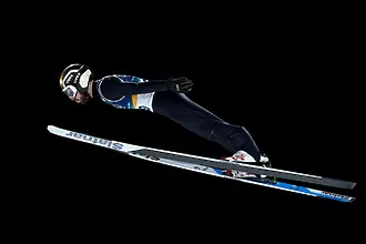 Зографски влезе в Топ 20 в тренировката на голямата шанца в Милано-Кортина