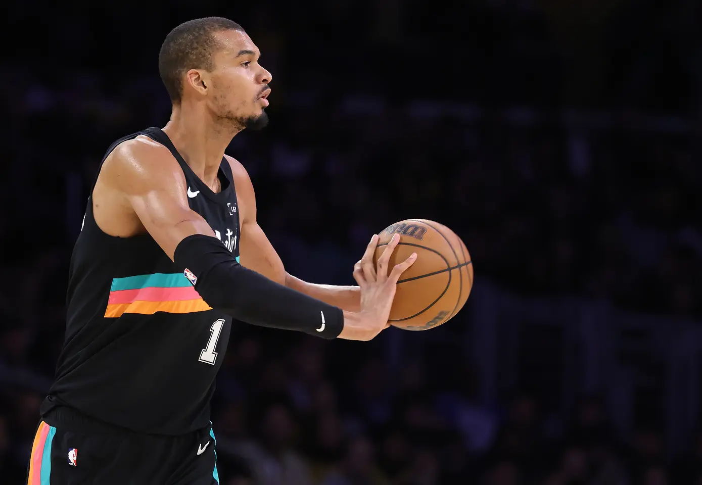 Сан Антонио размаза Лейкърс - Виктор Уембаняма се развихри