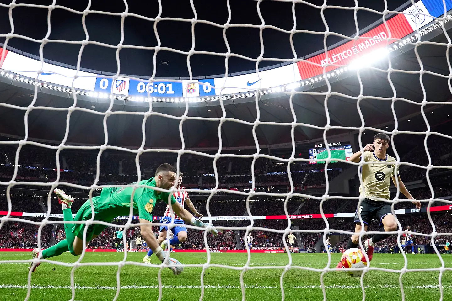 Жоан Гарсия, Атлетико Мадрид - Барселона / Getty Images