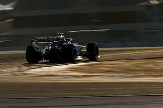 Мерцедес на върха в третия ден за тестове в Бахрейн 