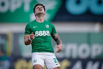 Берое остави Салидо извън групата за мача с Арда, трансферът му е близо