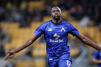 Левски се готви без Макун и Сангаре