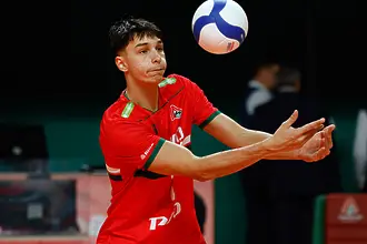 Симеон Николов с ключова роля при победа на Локомотив Новосибирск