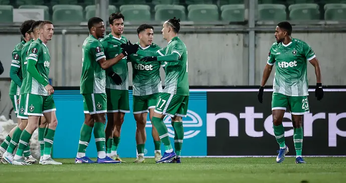 На живо: Лудогорец пак взе аванс срещу Ференцварош, феноменален гол на Сон