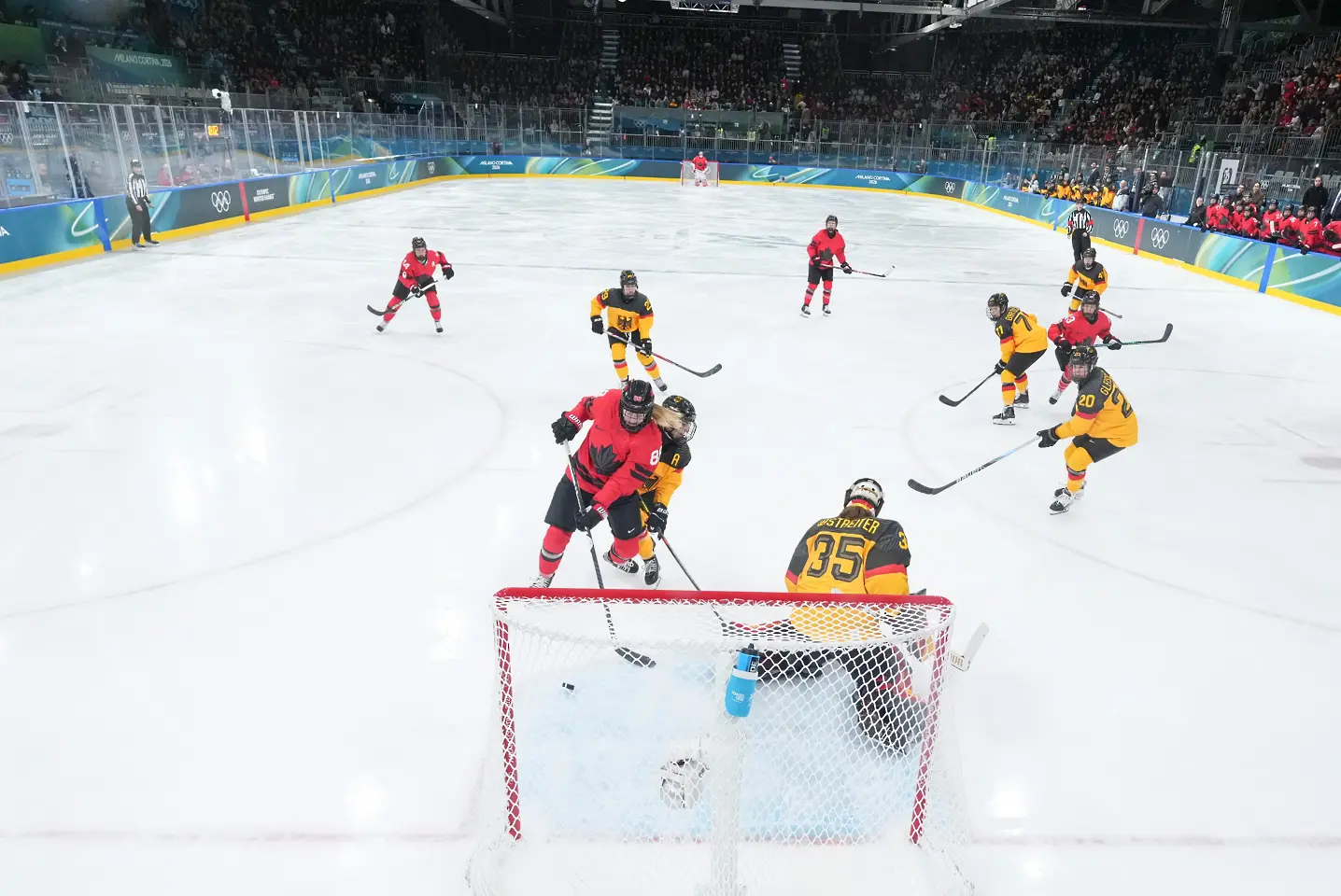 Канада ще играе срещу Швейцария на полуфиналите / Getty Images