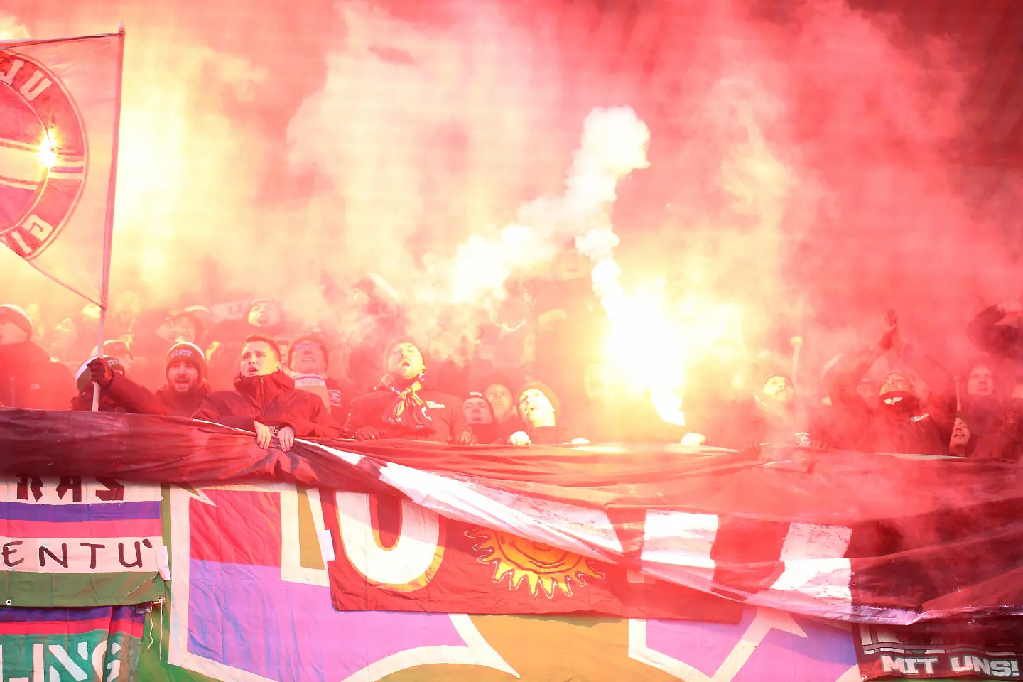 Фенове на дербито Аустрия - Рапид / Getty Images