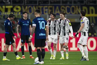 Между честта и симулацията: има решение за мястото на Бастони в националния на Италия