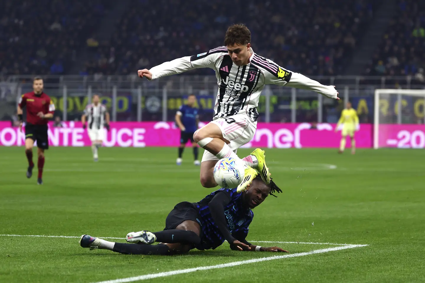 Ян Бисек и Кенан Йълдъз / Getty Images