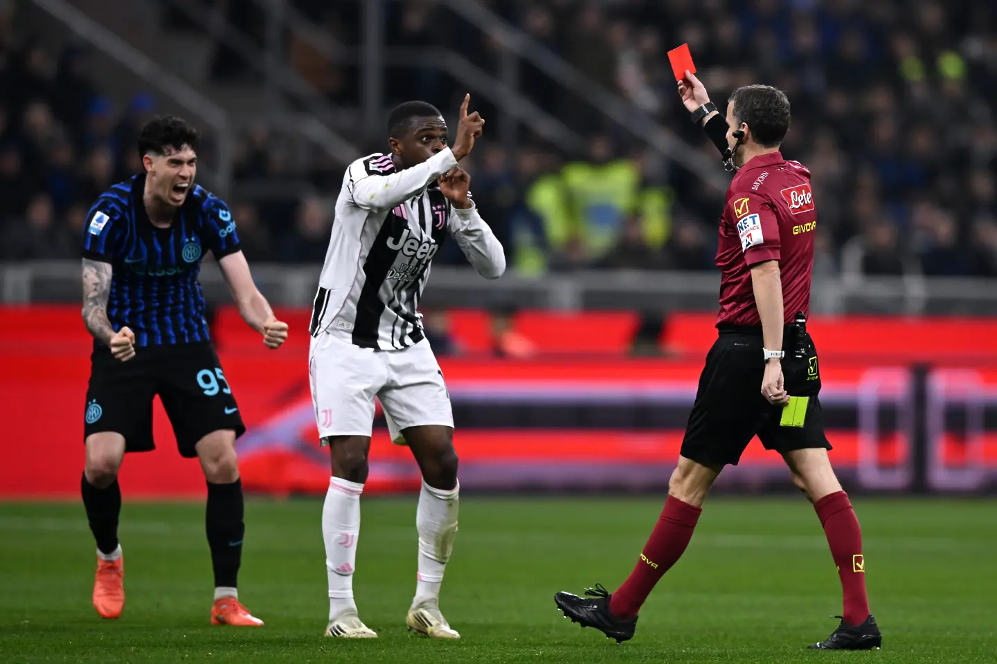Скандал в Италия: Ювентус беснее след спорна загуба от Интер