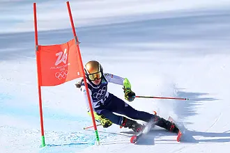 Анина Цурбриген отпадна в първия манш на гигантския слалом, Бриньоне е начело