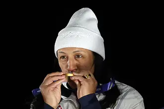 Олимпийско злато на 41, две глухи деца и една история за силата на духа