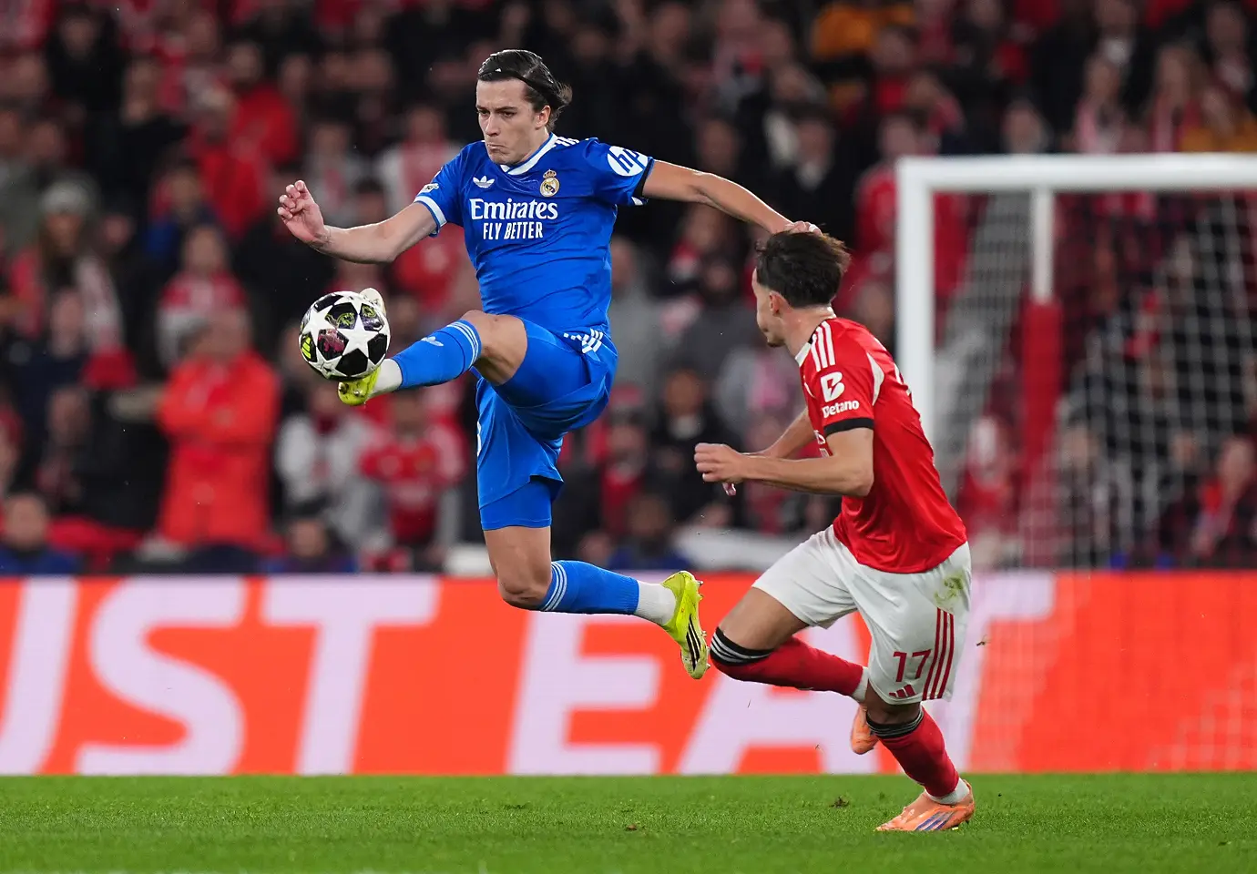 Реал Мадрид взе реванш срещу Бенфика, Винисиус в центъра на расистки скандал