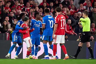 Футболистът на Бенфика е изправен пред 10 мача наказание