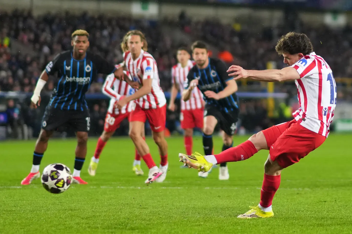 Хулиан Алварес, Брюж - Атлетико / Getty Images