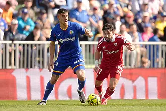 Севиля изтръгна ценна победа над Хетафе в напрегнат мач с червен картон