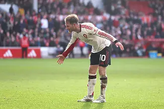 Ливърпул се измъчи с Нотингам Форест, но триумфира незаслужено с късен гол