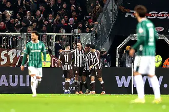 Вердер продължава пропадането, след като капитулира и пред “пиратите”