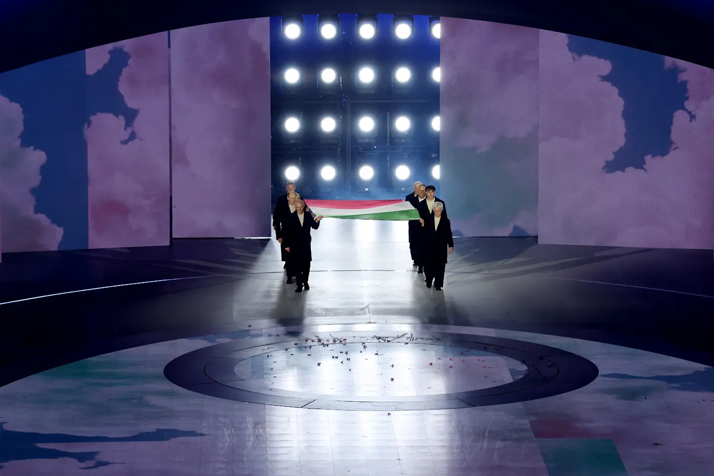 На живо: Церемонията по закриването на Зимните олимпийски игри